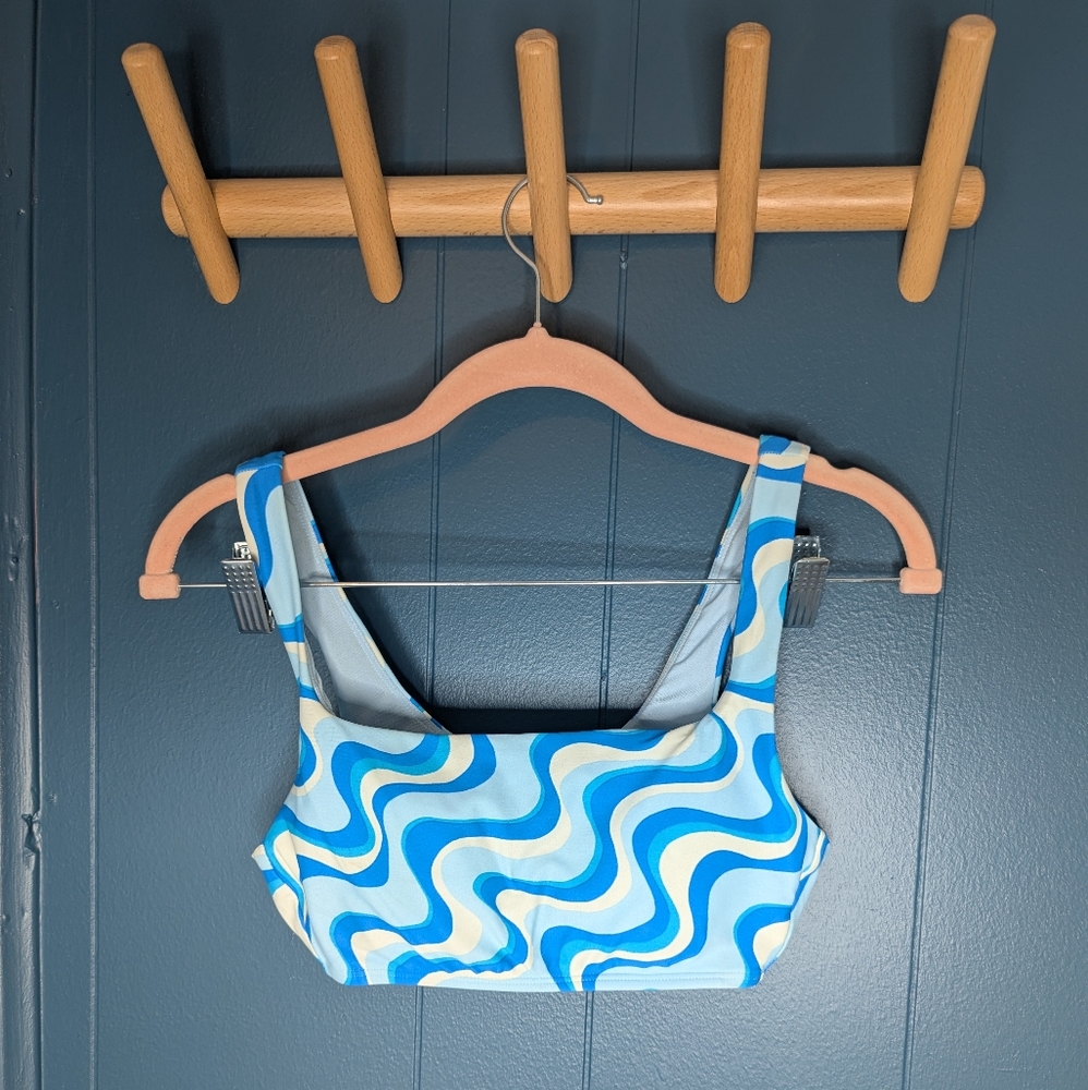 Women's Blue Wave Pattern Swimsuit set